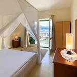Διαμέρισμα 3 Bedroom Beautiful Apartment In Bacina Bacina