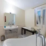 3 Bedroom Beautiful In *