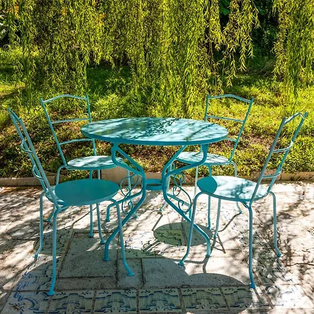 3 Bedroom Pet Friendly In *