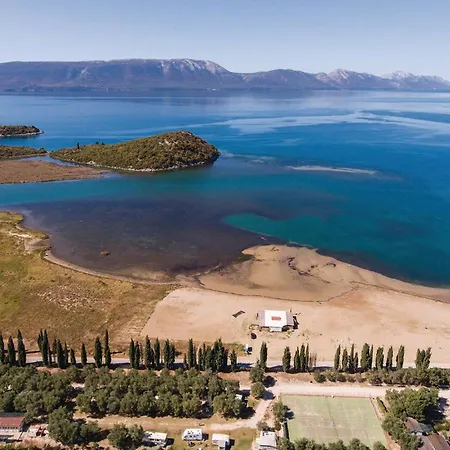 Gorgeous In * Bacina